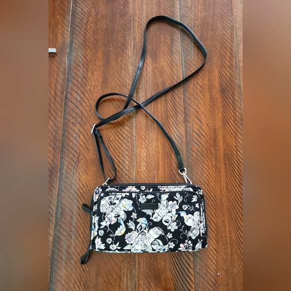 Vera Bradley Handbags - Vera Bradley purse